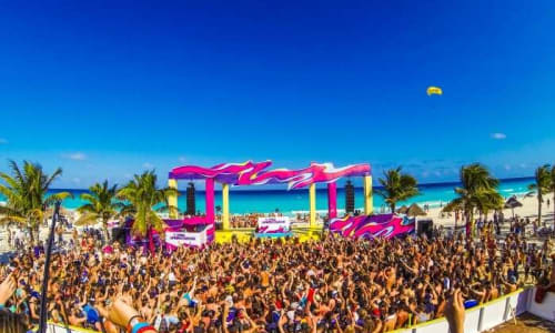 Beach parties Cancun