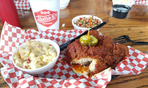 Hattie B's Hot Chicken Nashville Tn