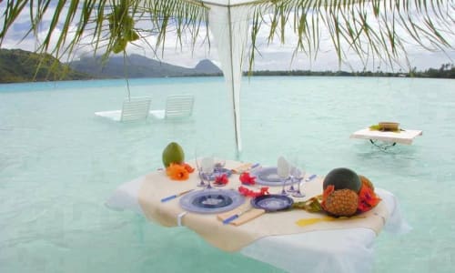 Picnic lunch Bora Bora