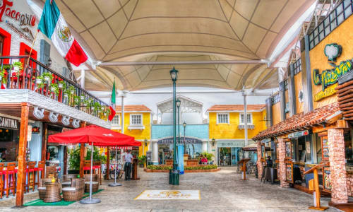 Shopping malls and markets Cancun