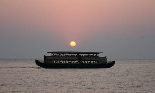 Sunset cruise on the backwaters of Kochi Kochi